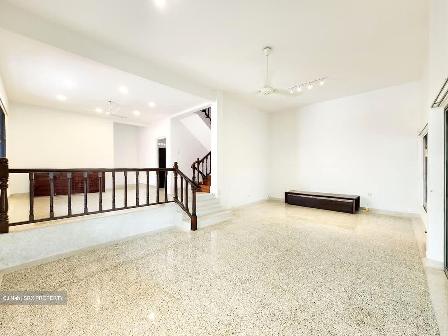 Grove Drive (D10), Semi-Detached #592827001